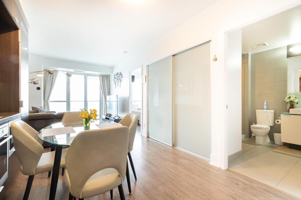 Bright Condo In The Heart Of Toronto Exterior foto