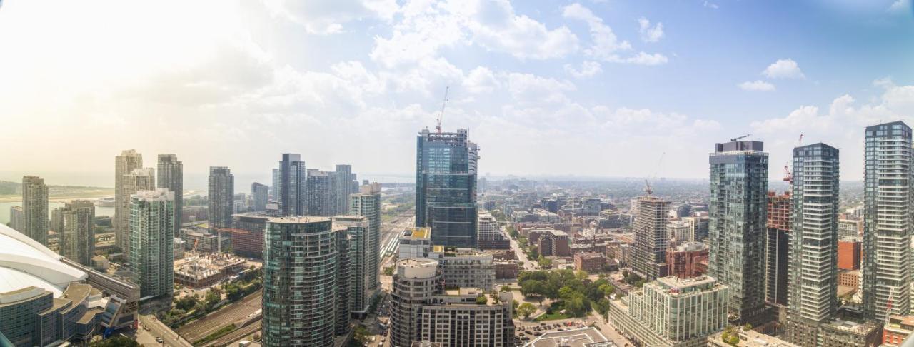 Bright Condo In The Heart Of Toronto Exterior foto